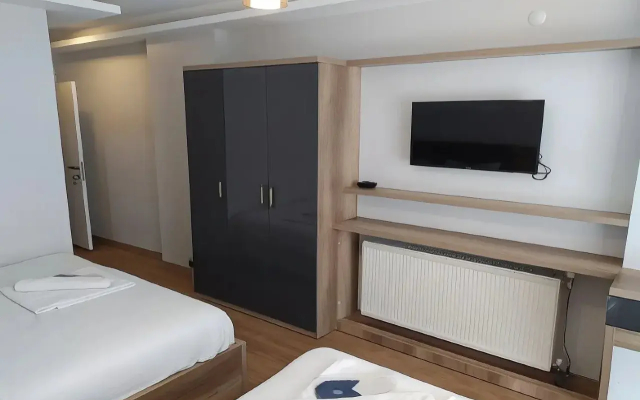 Akdeniz Van Otel