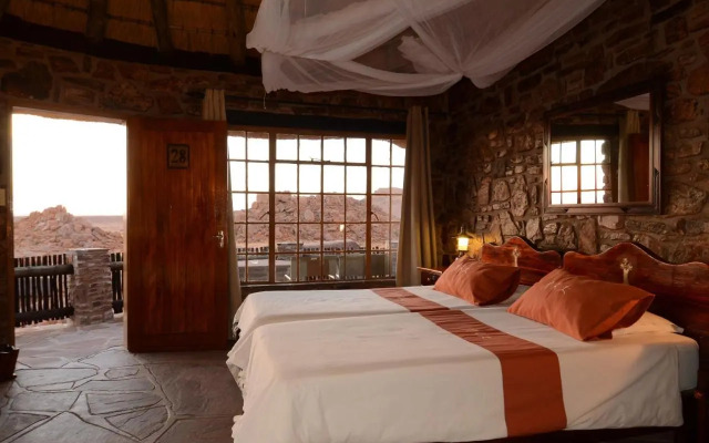 Canon Lodge