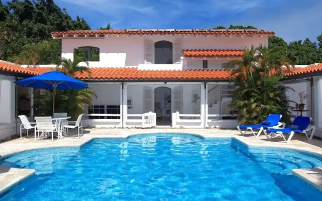 Villa Buttsbury House