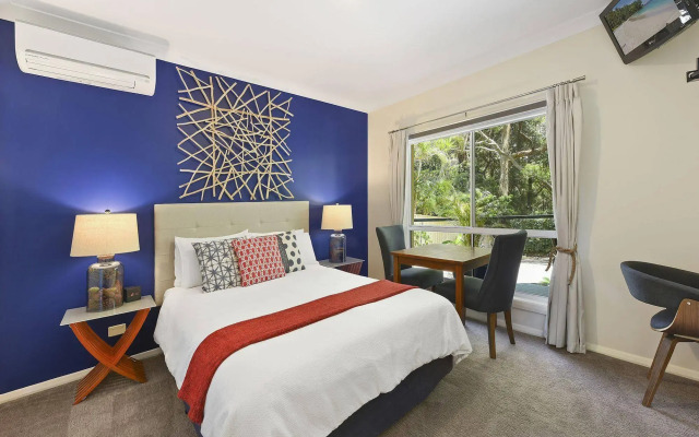 Azura Beach House B&B