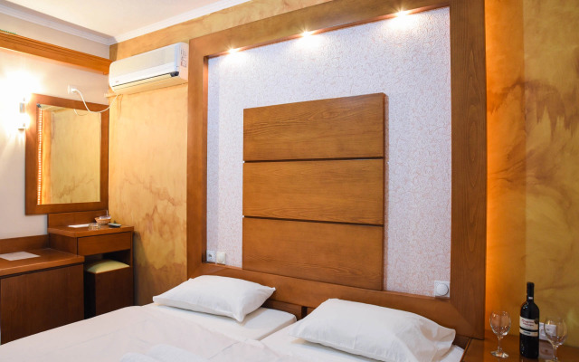 Sacallis Inn Beach Hotel