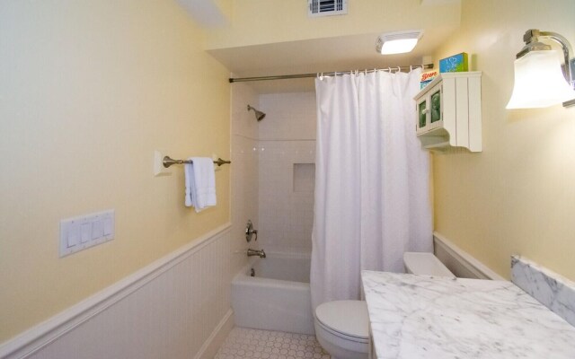 Sunny Condo w/ Stunning Ocean Views - Near Beach, Sandbar, & Tennis