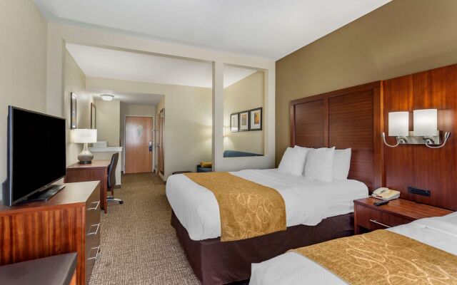 Comfort Suites At Rivergate Mall