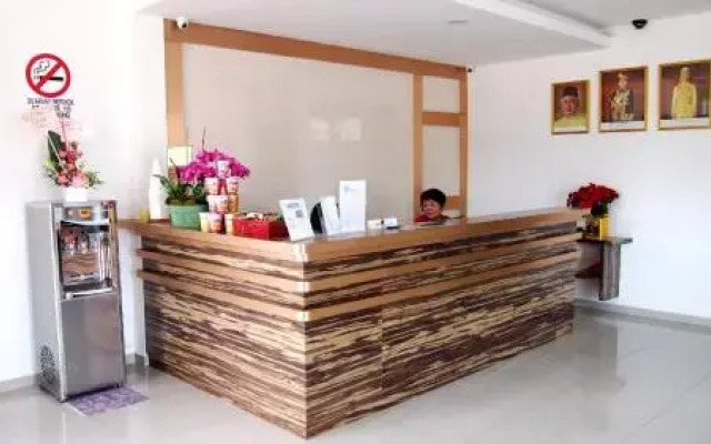 Aloha Hotel