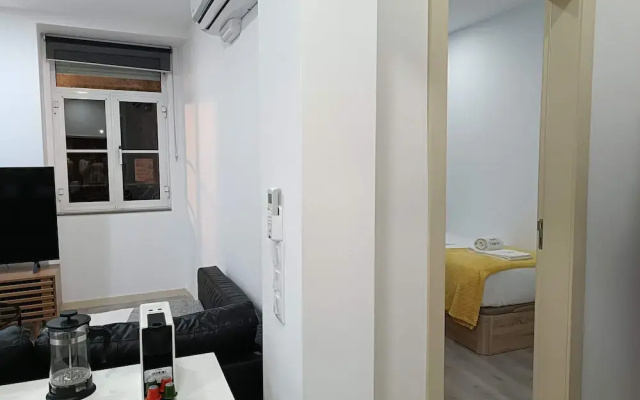 Chic Lisbon Duplex Tram Views Local Vibes
