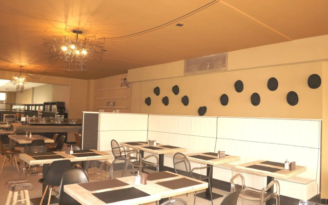Escale Hotel