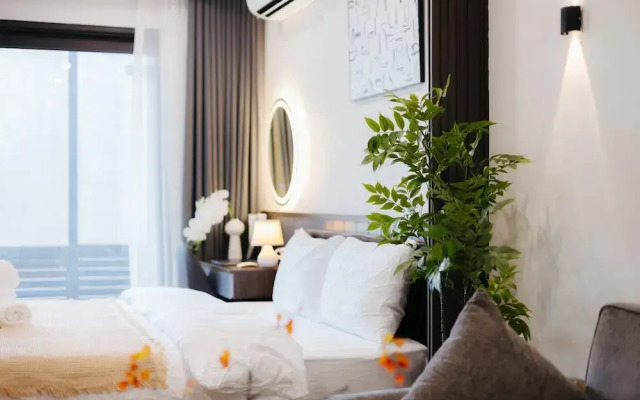 Wisteria Luxury Apartment
