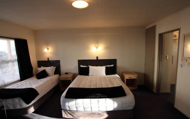 Townhouse Motel