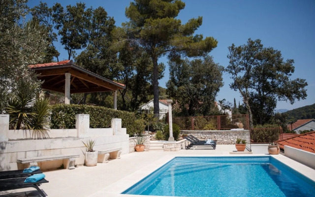 Villa Nada - Unique and Artistic