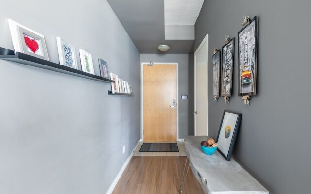 Newly Designed 1BR Executive Suite Great Location