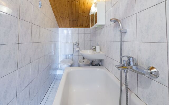 Nostromo Guesthouse