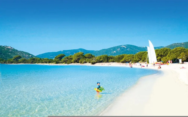 Villa Amelie With 2 Bedrooms and 2 Bathrooms