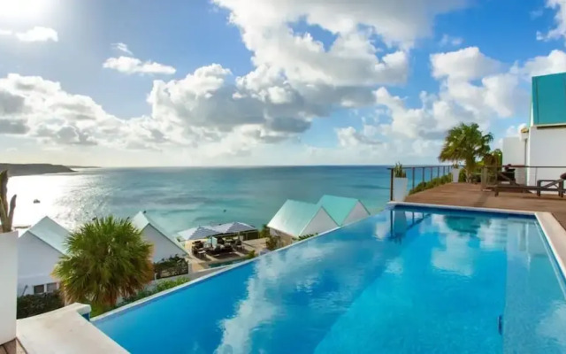 6 BR Villa With Concierge Amenities Pool