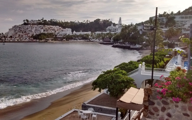 Villas del Palmar Manzanillo with Beach Club