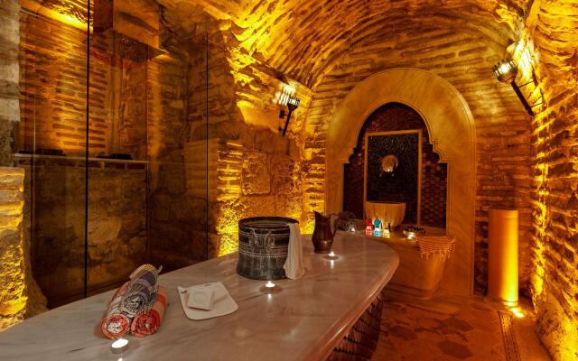 Hagia Sofia Mansions Istanbul, Curio Collection by Hilton
