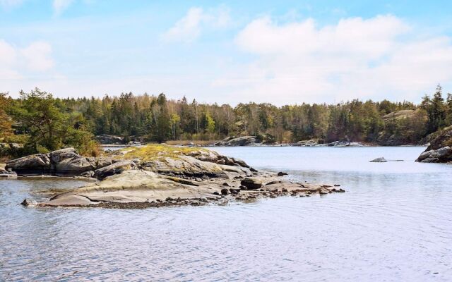 6 Person Holiday Home in Strömstad