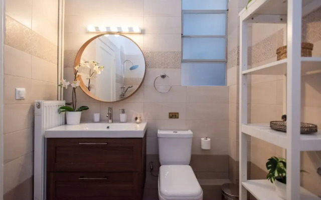 Blue Ark Acropolis Light