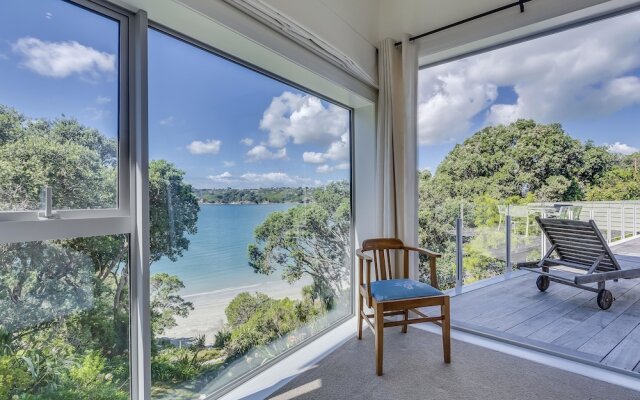 Absolute Beachfront Oneroa
