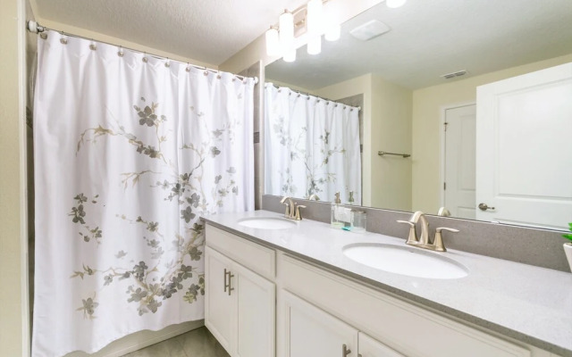 Champions Gate 1571 C