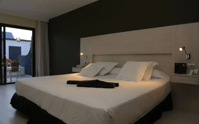 R2 Romantic Fantasia Dreams & Suites Hotel