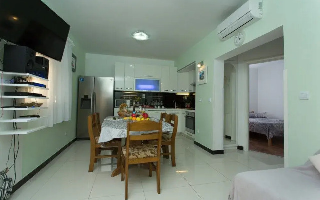 Villa Mami