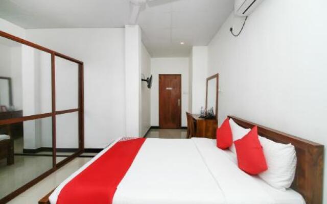 OYO 361 Grand Rovinka Hotel