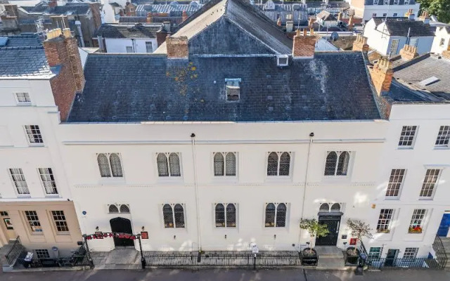 Crescent Place by Mansley