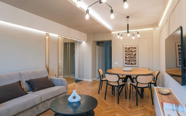 New Unirii Apartments by Olala Homes