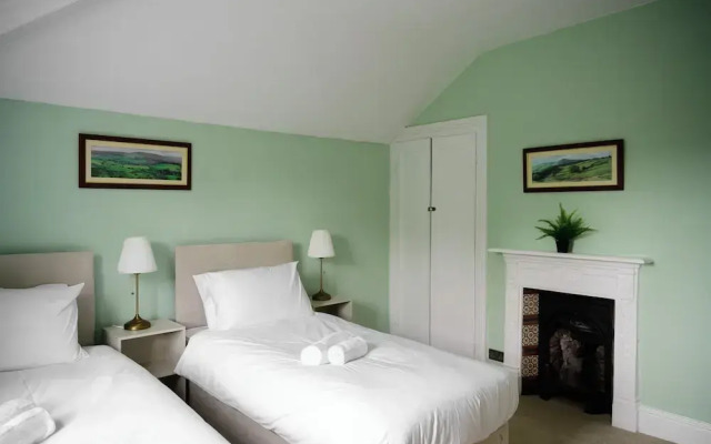 Buxton Bliss - Spacious 5 Bedroom House