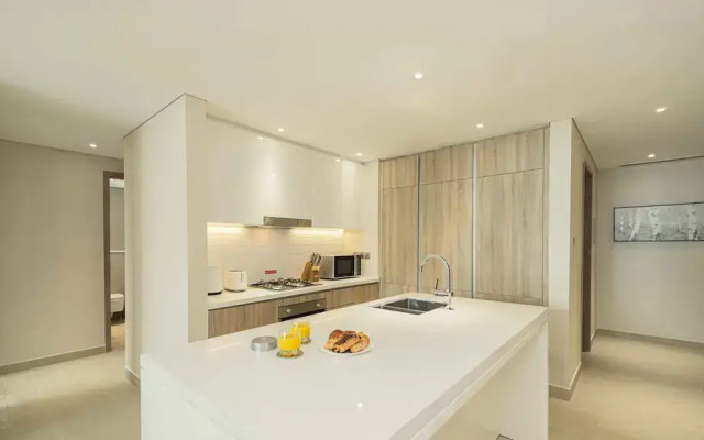 LUX Contemporary Suite View 7