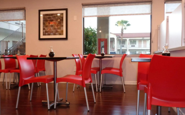 Grand Villa Inn Galleria