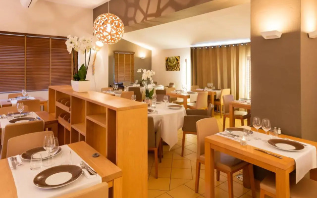 Hotel Carcarille - Restaurant le C