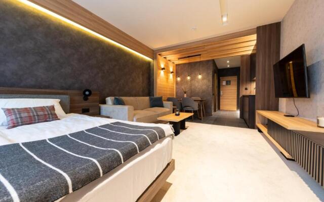 Woodside Apartment 218