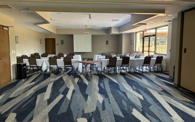 Comfort Inn and Suites Near Lake Guntersville