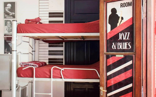 Play Hostel Soho