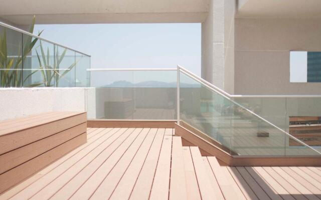 Loica Suites II