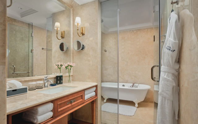 Hotel Indigo Shenzhen Overseas Chinese Town by IHG