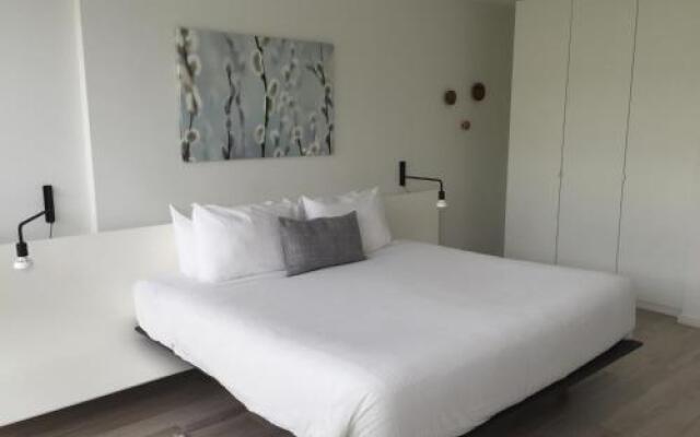 Beach Haus Key Biscayne Contemporary Apartments