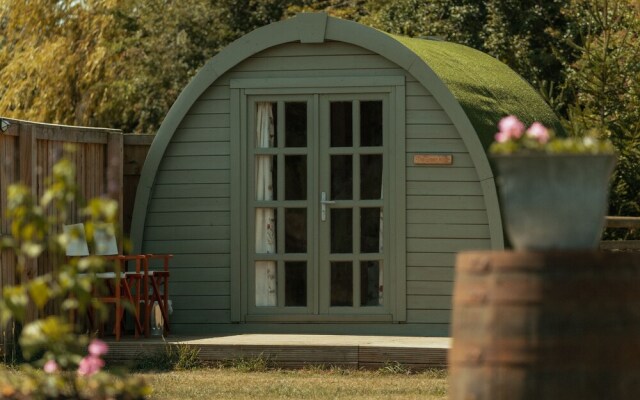 Glamping in Wiltshire the Green Knoll is a Charm