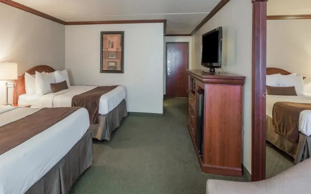 Baymont Inn & Suites Mandan Bismarck Area