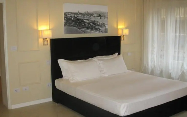 Be-ONE at Ponte Vecchio