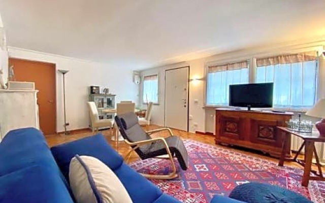 La casetta dalla porta rossa