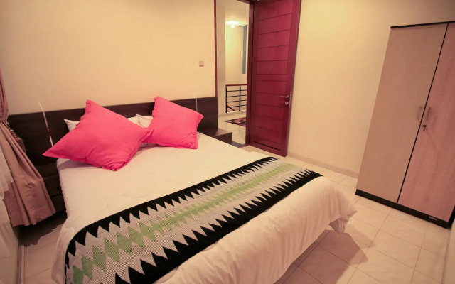 Villa Mawar Syariah, 3 BR, Nice View ke Bukit