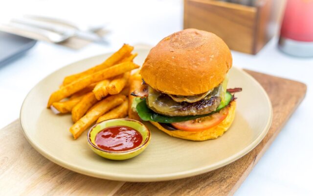 Hotel Apartments on 22 View Avenue, Surfers Paradise