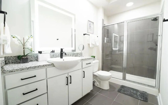 Luxury Apartment 329