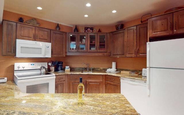 Laurelwood Condominiums Studio Deluxe Unit 401