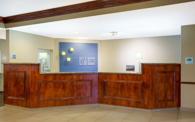 Holiday Inn Express - Layton by IHG