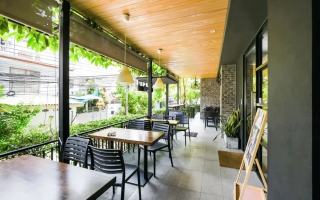 Kitzio House Hotel