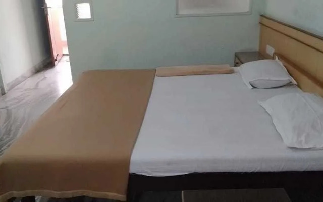 i-ROOMZ Hoysala Residency