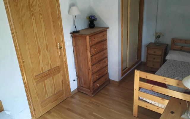 Chalet centro de escarrilla casa 7